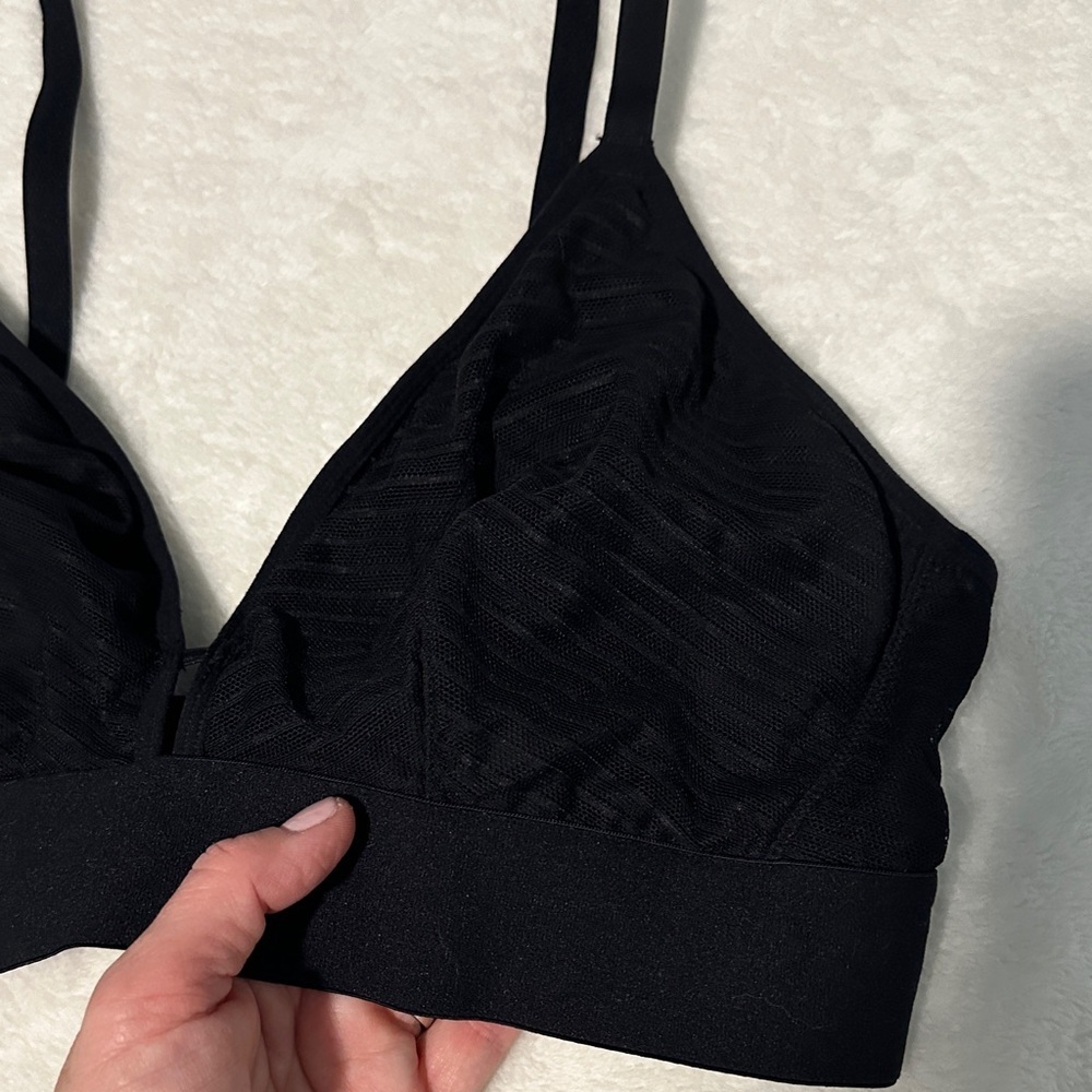 Lively Black Bralette - Picture 4 of 9